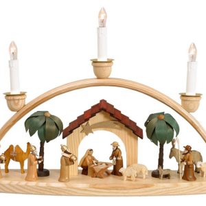 Schwibbogen mit Krippenhaus elt. 5 Kerzen farbig lasiert,  Figuren natur 6cm