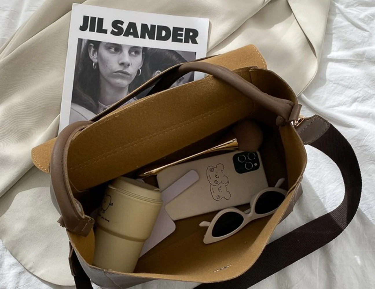 AnBeck ‘The Vintage’ mittelgroße Umhängetasche (Braun) – Bild 3