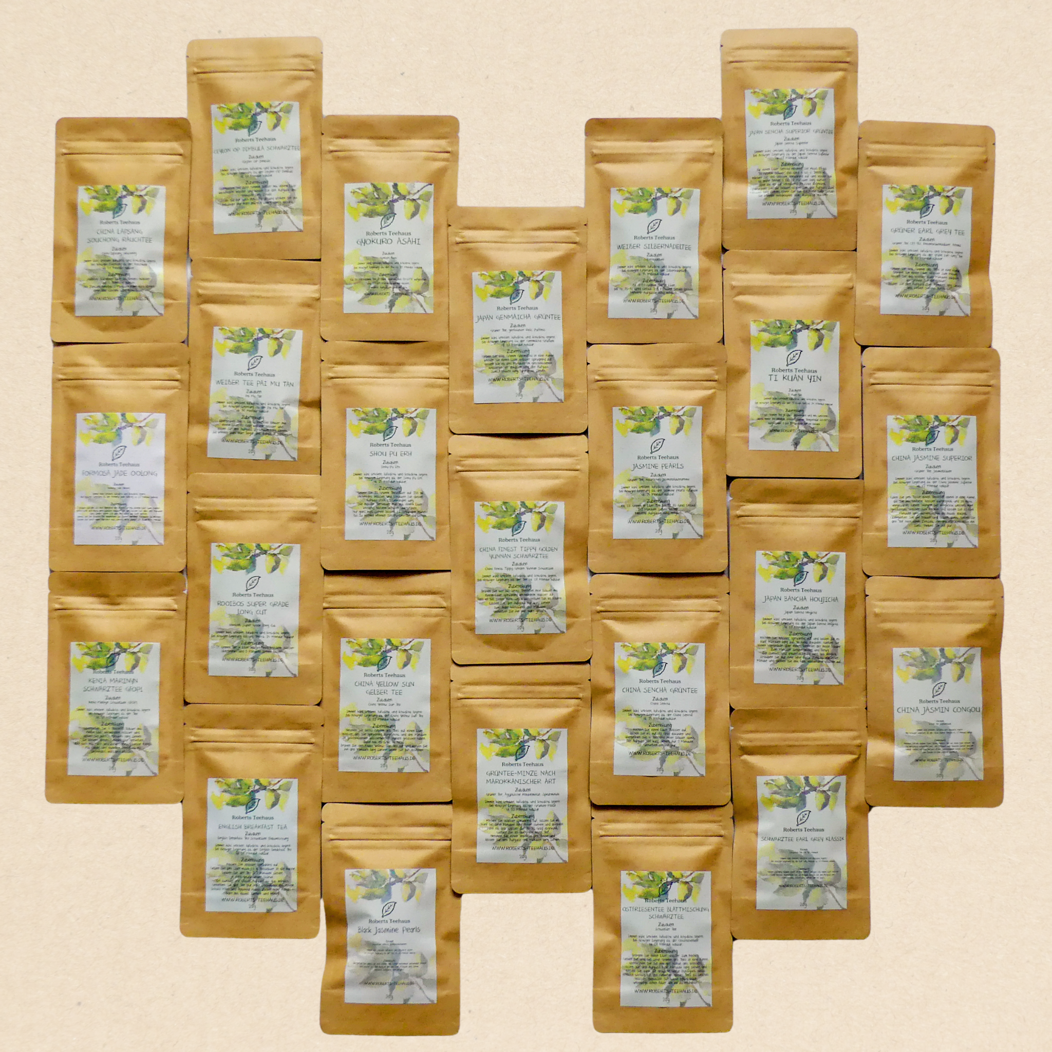 Probierpaket: Von jeder der 25 angebotenen Teesorten 20 Gramm.