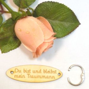 Holzteilchen® | Schlüsselanhänger 80 mm “Du bist und bleibst mein Traummann”