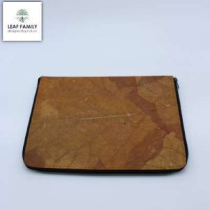LEAF FAMILY – Vegane und nachhaltige Laptop/Arbeitsmappe – Tasche aus Teakblatt HELLBRAUN