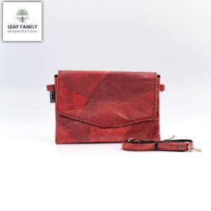LEAF FAMILY – Vegane und nachhaltige Tasche / Clutch flach aus Teakblättern in ROT