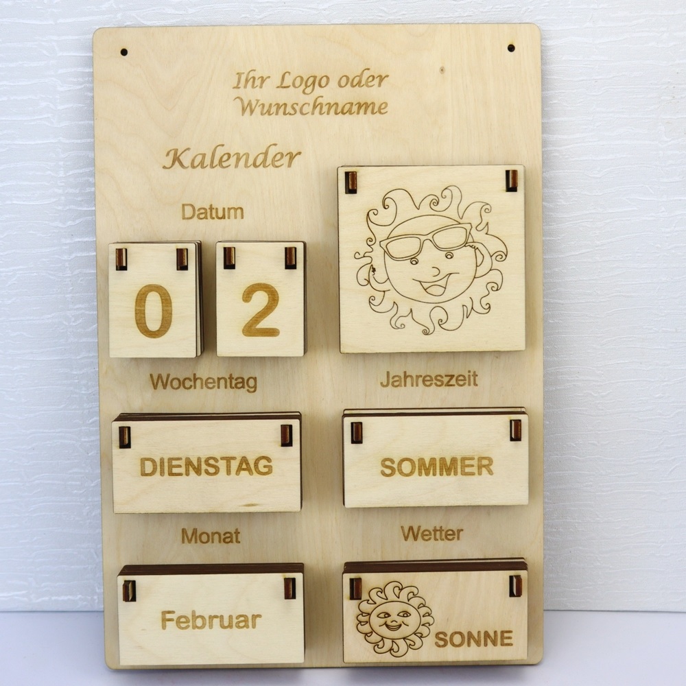 Holzteilchen® | Kalender personalisiert mit Namen oder Logo aus Holz –